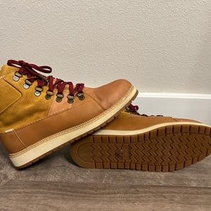 Women’s 6.5 Leather Boots - Waterproof and adventure ready!